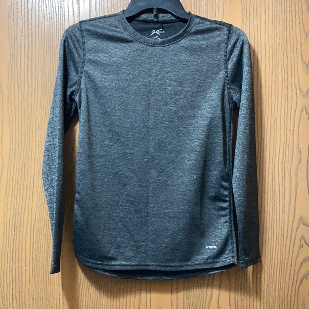 Gray long sleeve shirt